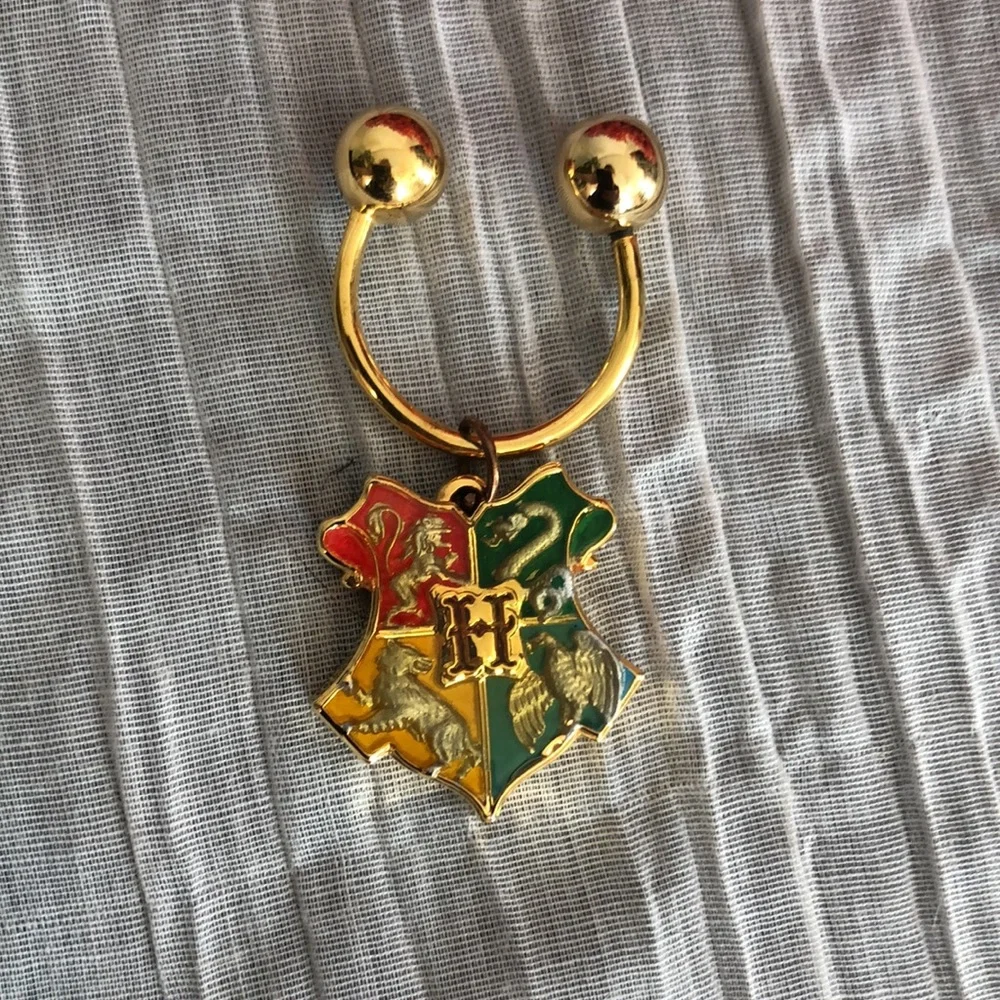 HARRY POTTER Hogwarts Houses gold plated  keychain fob wineglass charm